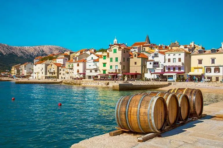 Apartments Lina Vrh  Vrh (Krk)