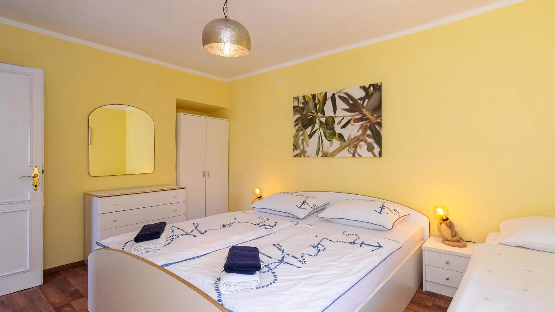 Apartments Lina Vrh  0*, Vrh (Krk) Croatia