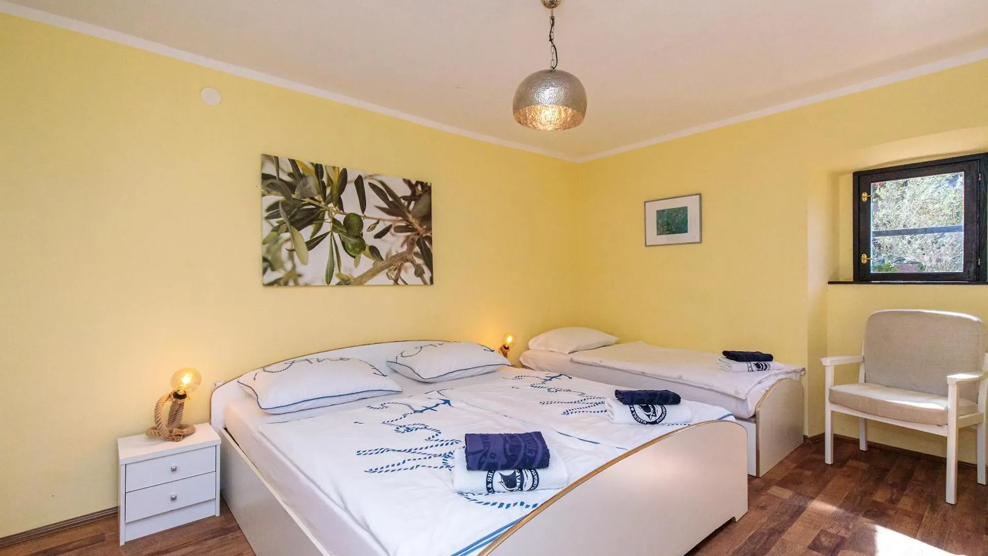 Apartments Lina Vrh   Vrh (Krk)