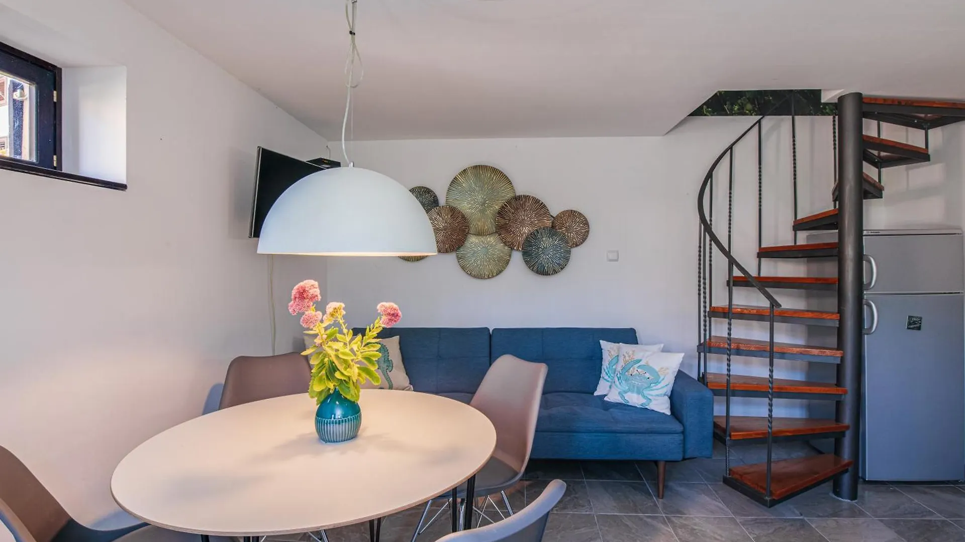 Apartments Lina Vrh  Croatia