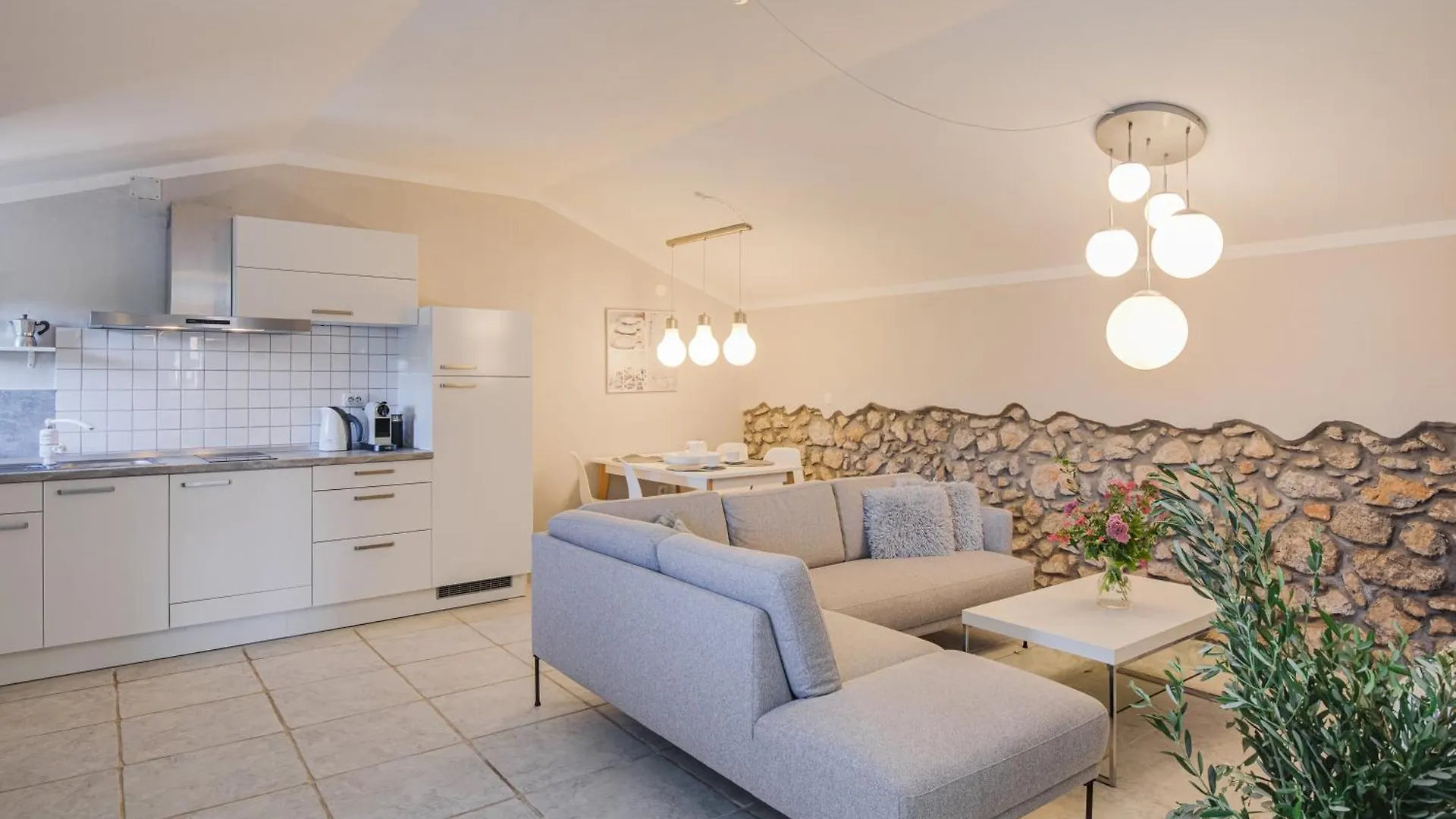 Apartments Lina Vrh   Vrh (Krk)