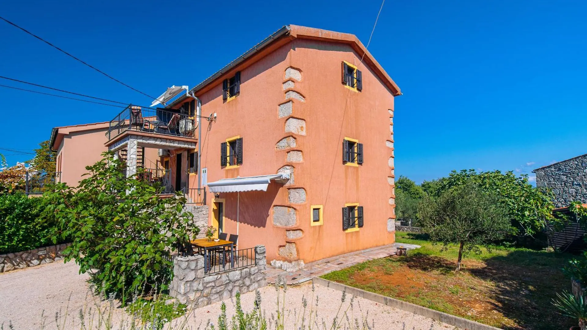 Apartments Lina Vrh  0*, Vrh (Krk) Croatia